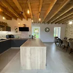 Maison Familiale Avec Babyfoot Et Piscine Chauffee - Fr-1-426-597 *