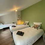 Maison Familiale Avec Babyfoot Et Piscine Chauffee - Fr-1-426-597 Soullans