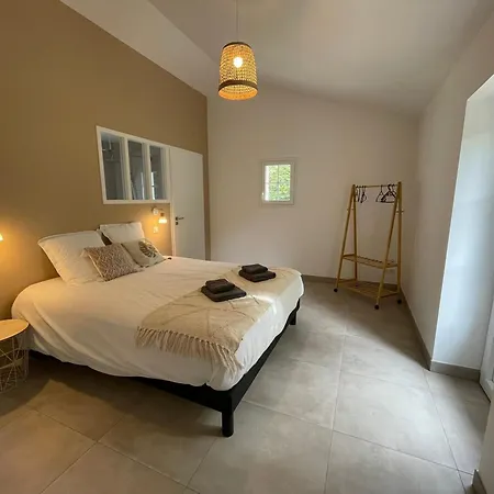Maison Familiale Avec Babyfoot Et Piscine Chauffee - Fr-1-426-597 *