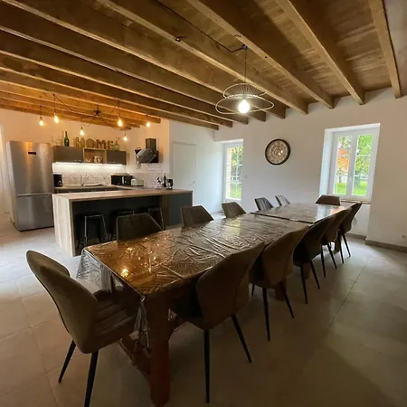 Maison Familiale Avec Babyfoot Et Piscine Chauffée - Fr-1-426-597