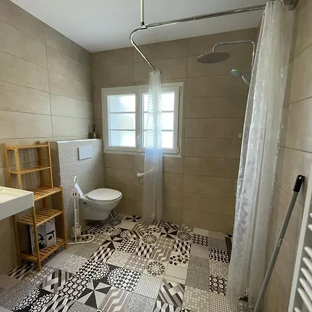 Maison Familiale Avec Babyfoot Et Piscine Chauffée - Fr-1-426-597 Hébergement de vacances