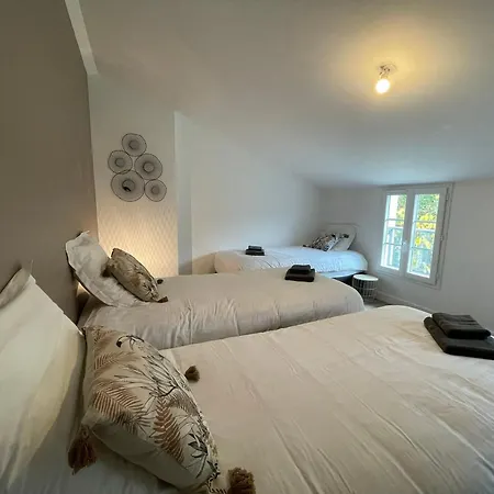 Maison Familiale Avec Babyfoot Et Piscine Chauffée - Fr-1-426-597 *
